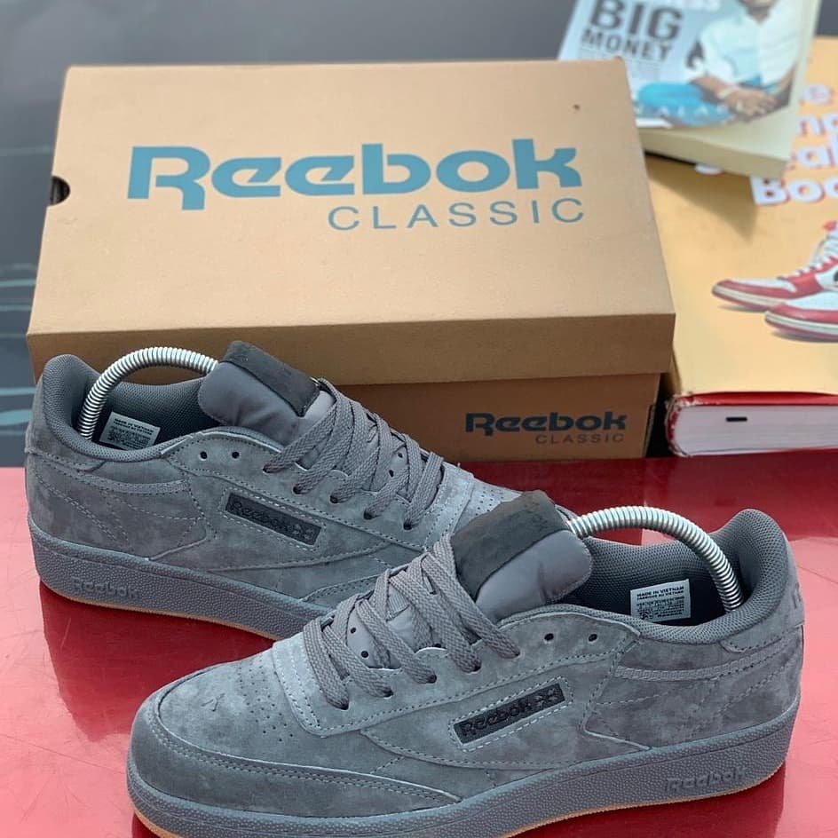 Reebok Classic Grey Suede Sneakers 00516 - Image 2